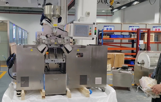 5.5kw Capsules Produced by Servo Control Soft Capsule Machine with Ф150x250mm Die Roll Size